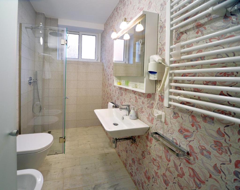 Konak Rooms L Skanderbeg Square Тирана Экстерьер фото